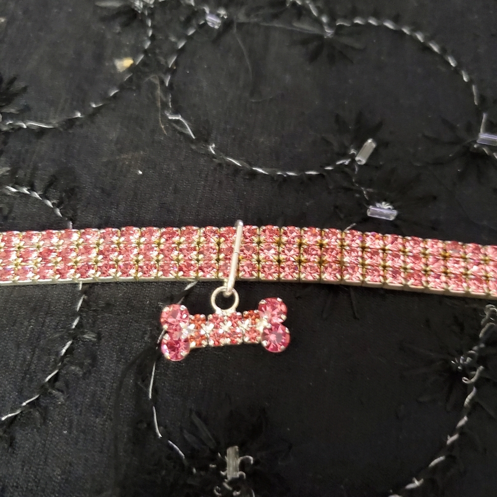 Dog pink rhinestone collar